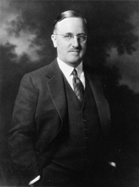 El químico Roger Adams